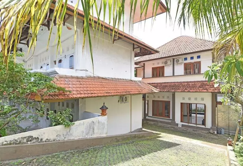 ペンション Reddoorz @ Jalan Gatot Subroto Denpasar