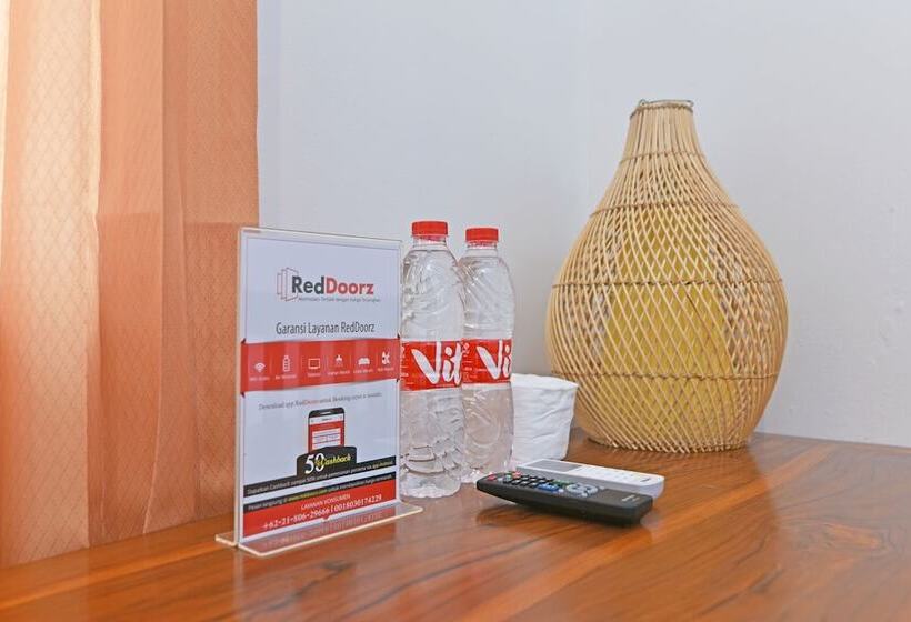 펜션 Reddoorz @ Jalan Gatot Subroto Denpasar