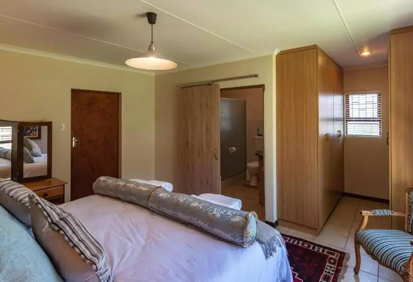 ペンション Antiqua Guest House