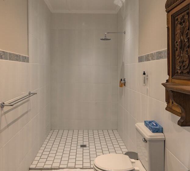 פנסיון Antiqua Guest House