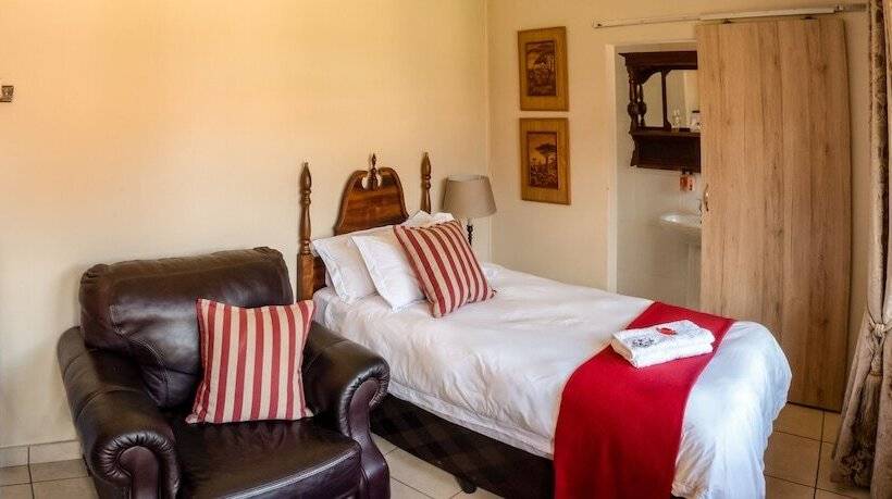 פנסיון Antiqua Guest House