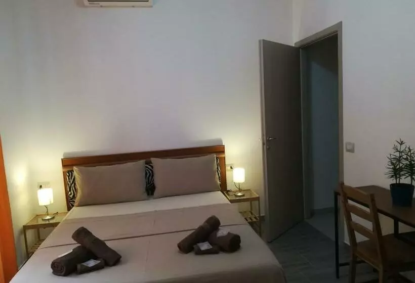 پانسیون Casamina