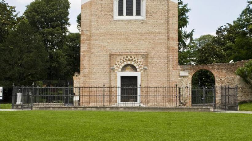 پانسیون Casamina