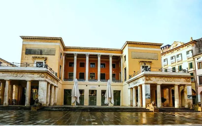 پانسیون Casamina