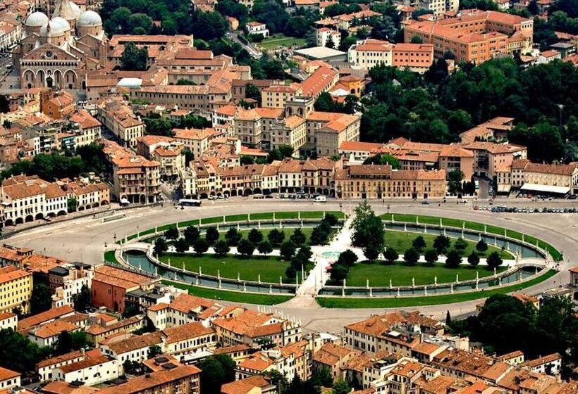 پانسیون Casamina