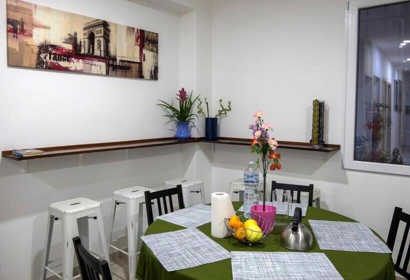 پانسیون Casamina