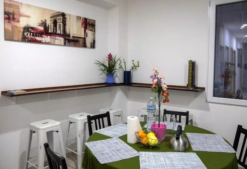 پانسیون Casamina