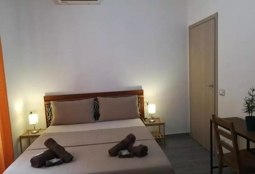 پانسیون Casamina