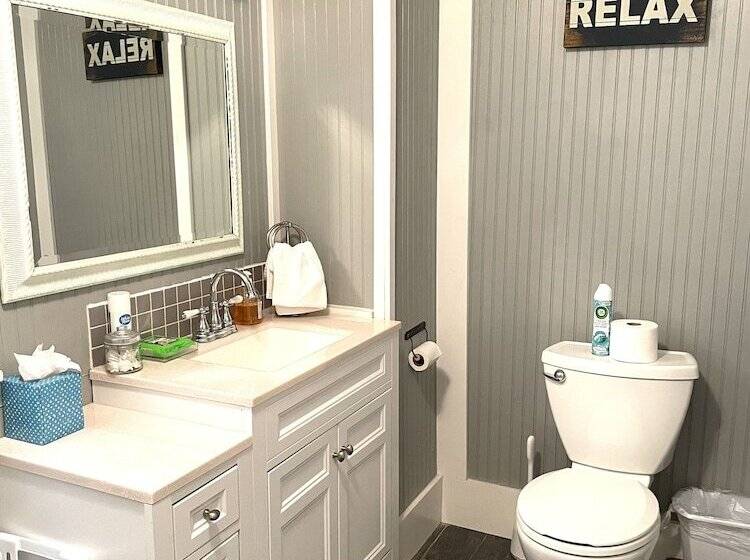 مبيت وإفطار Holder House Rentals