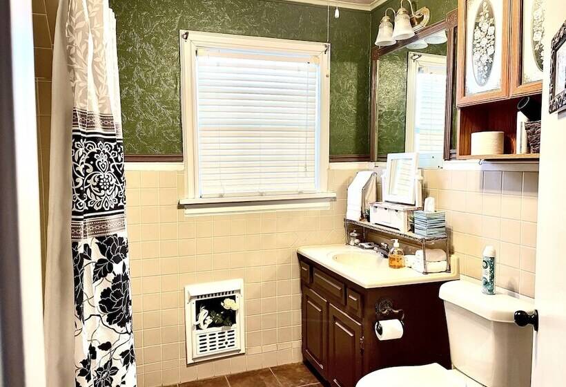 مبيت وإفطار Holder House Rentals