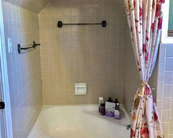 مبيت وإفطار Holder House Rentals