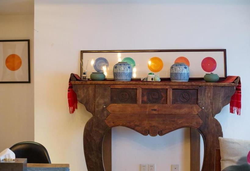 Отель Chengdu Skyline International Apartment