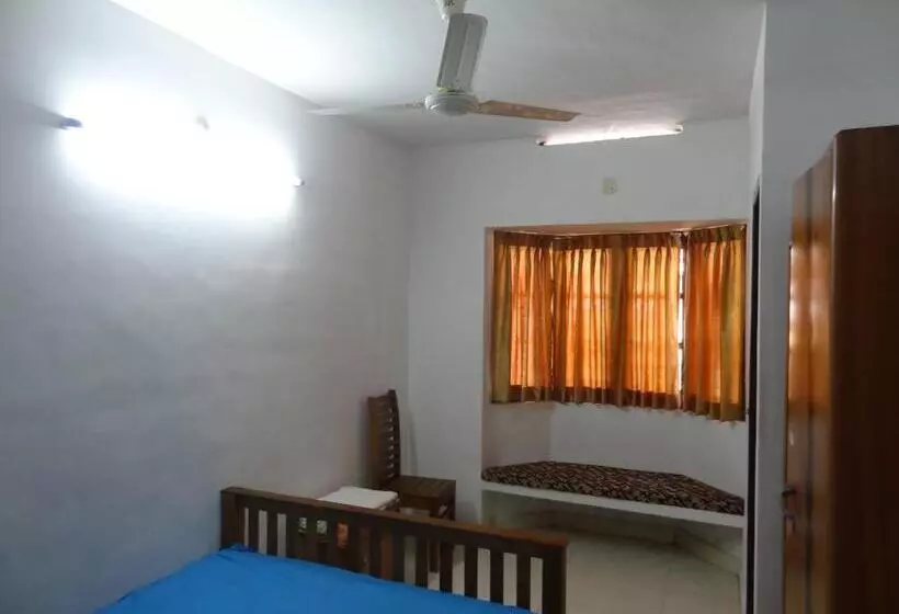 ペンション Montecello