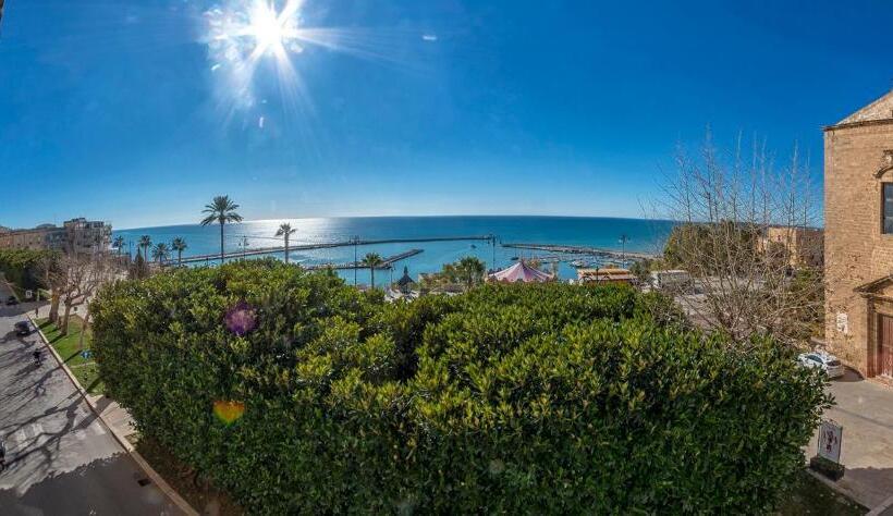 בית מלון כפרי Le Maestranze Deluxe Rooms