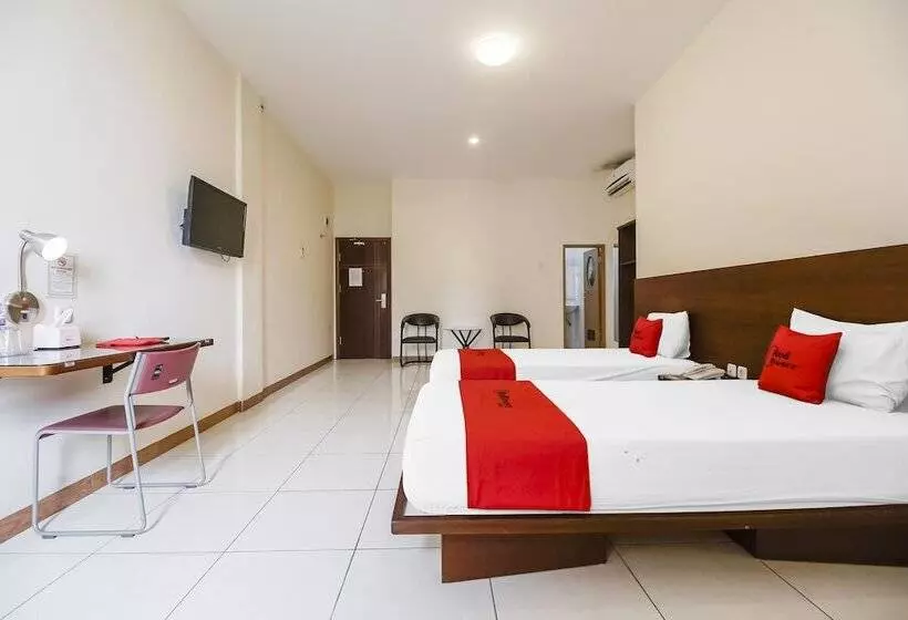 Hotelli Reddoorz Plus @ Karebosi Area 2