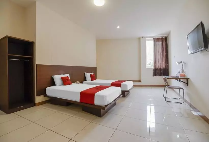 Hotelli Reddoorz Plus @ Karebosi Area 2