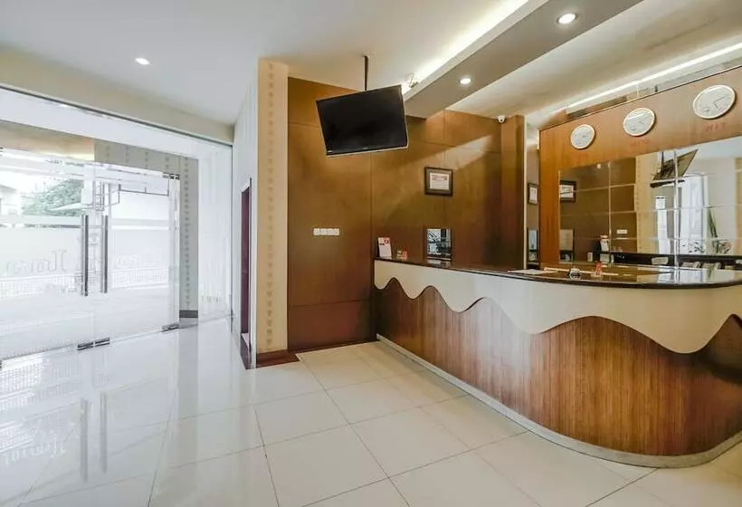 Hotelli Reddoorz Plus @ Karebosi Area 2