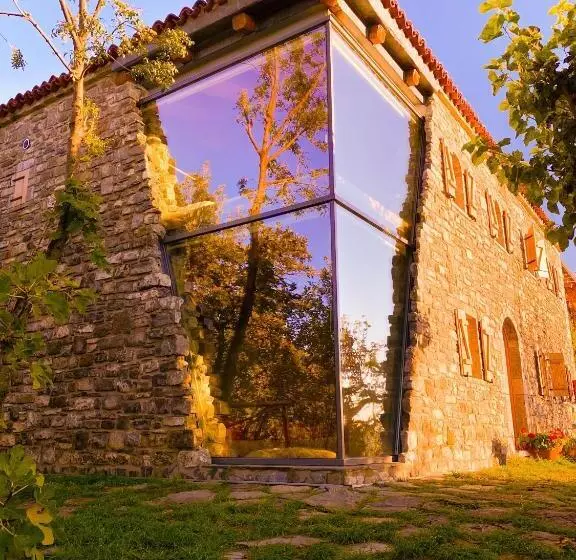 پانسیون Mrizi I Zanave Agroturizëm