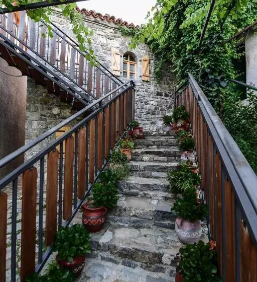 پانسیون Mrizi I Zanave Agroturizëm