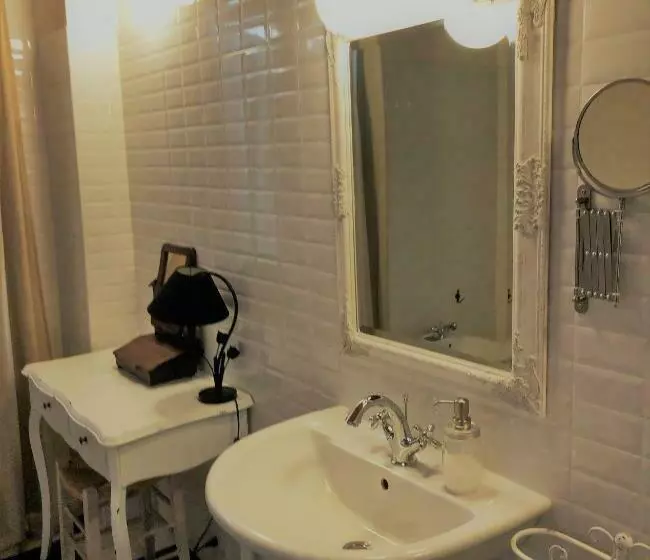 ベッドアンドブレックファースト Il Contado  Room And Breakfast