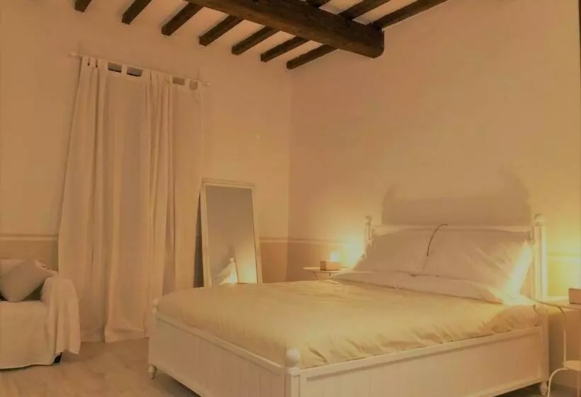 ベッドアンドブレックファースト Il Contado  Room And Breakfast