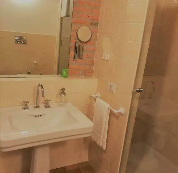 ベッドアンドブレックファースト Il Contado  Room And Breakfast