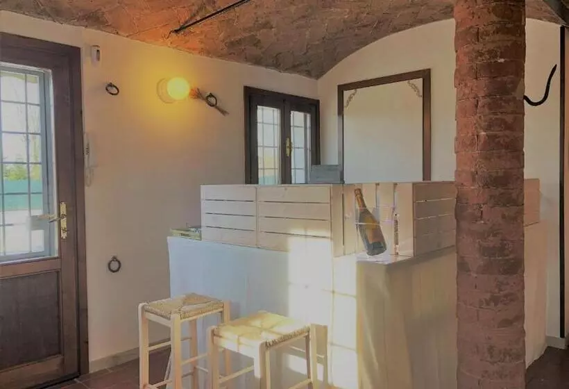 ベッドアンドブレックファースト Il Contado  Room And Breakfast