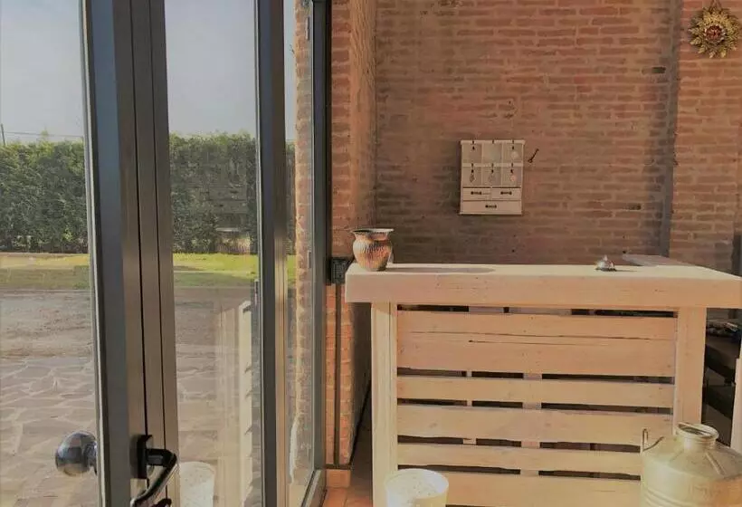 ベッドアンドブレックファースト Il Contado  Room And Breakfast