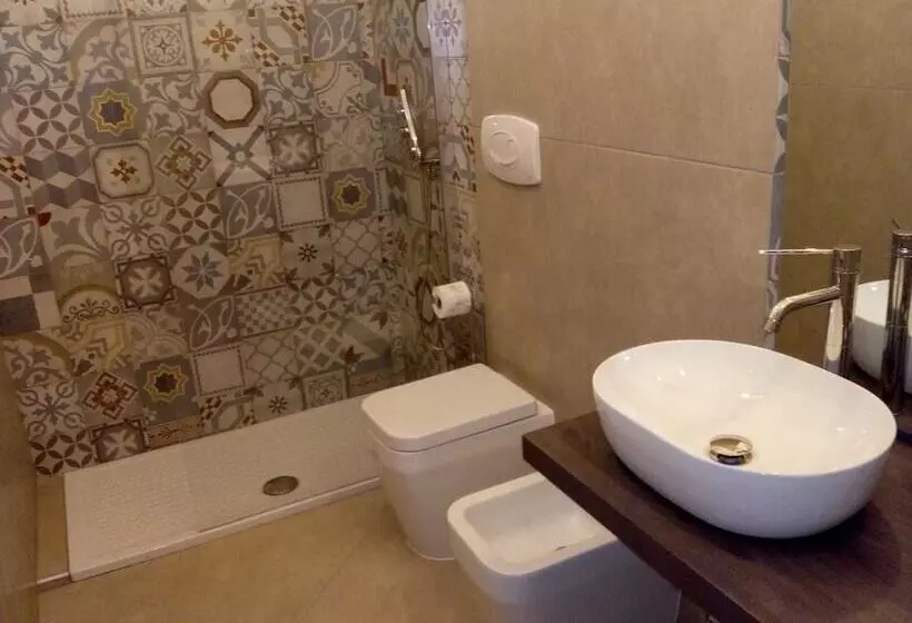 تختخواب و صبحانه Minerva Guest House