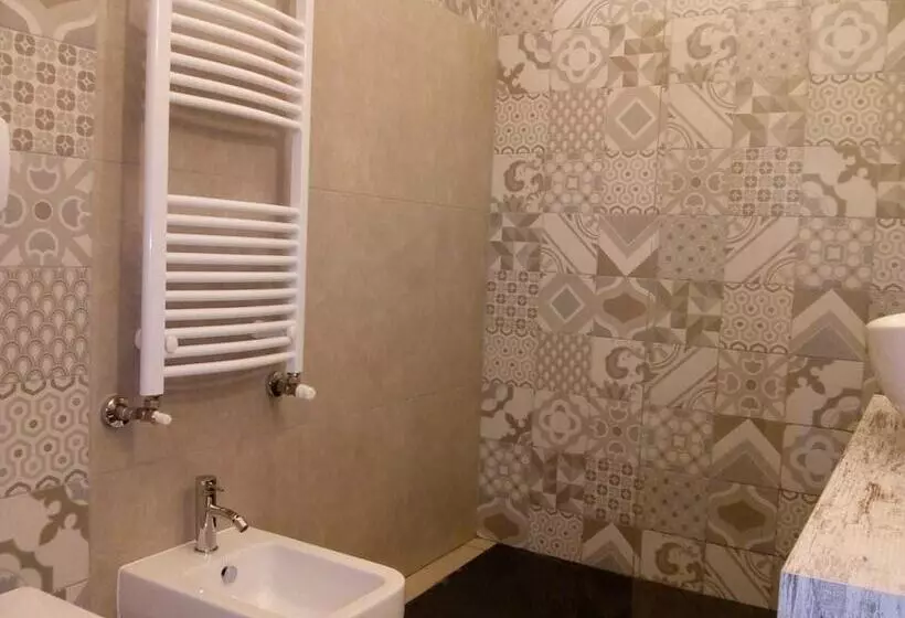 تختخواب و صبحانه Minerva Guest House