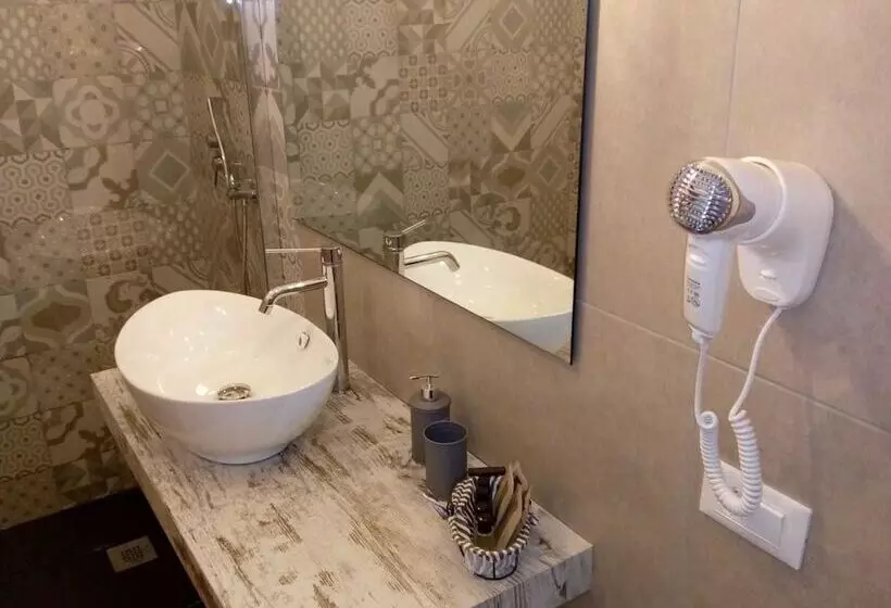 تختخواب و صبحانه Minerva Guest House