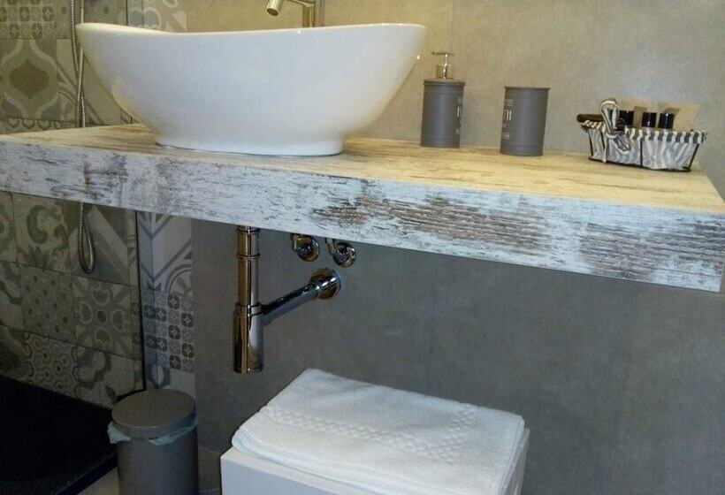 تختخواب و صبحانه Minerva Guest House