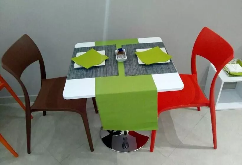 تختخواب و صبحانه Minerva Guest House