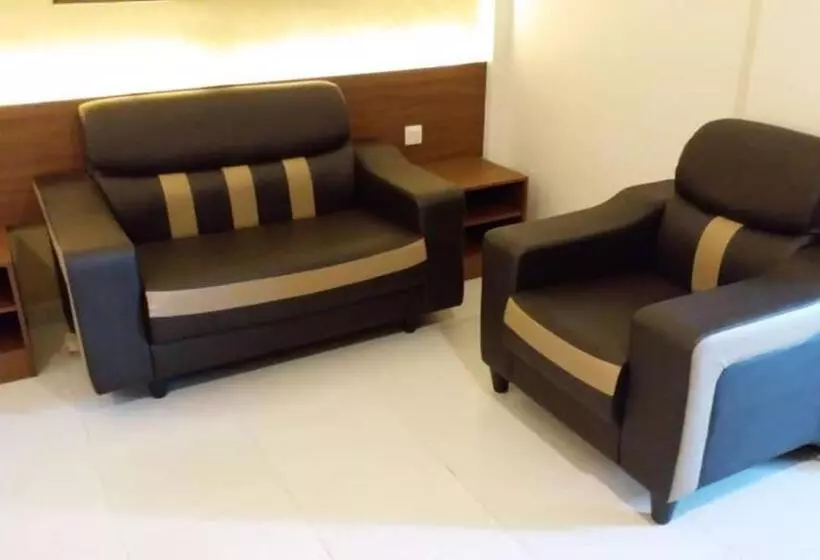 Hotel Ants