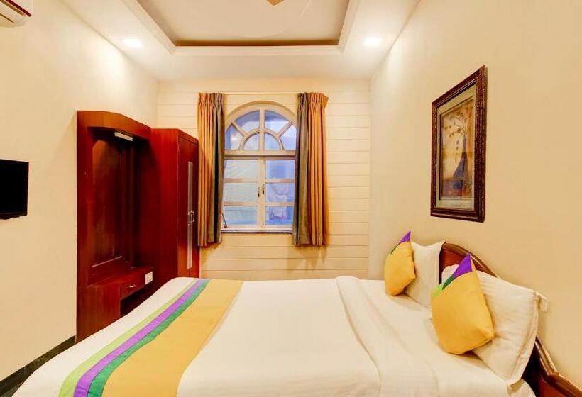 Itsy Hotels The New Hill Retreat, Near By Local Bus Station