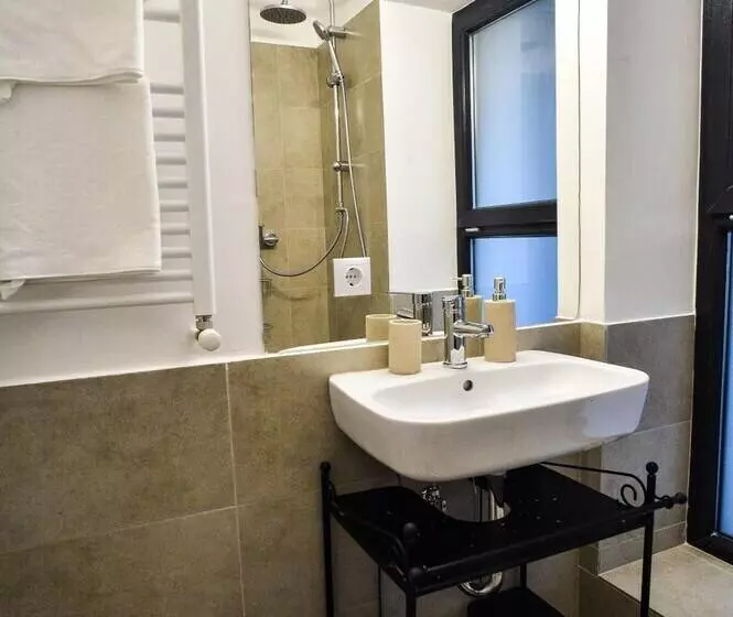 Heights Accommodation City Center