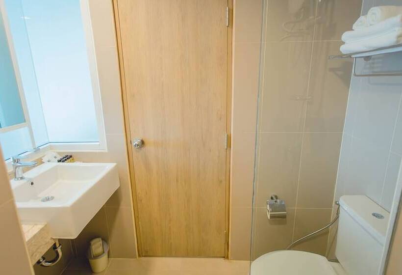 בית מלון כפרי B2 Nakhonsawan Premier