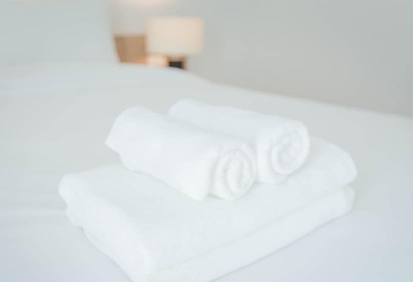 בית מלון כפרי B2 Nakhonsawan Premier