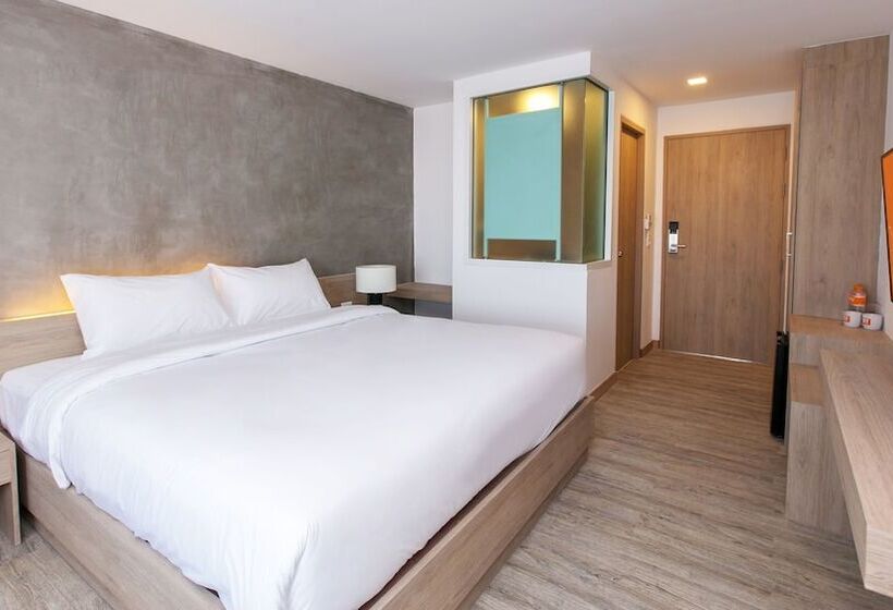 בית מלון כפרי B2 Nakhonsawan Premier