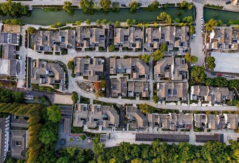 Отель Maison New Century Nanxun Huzhou