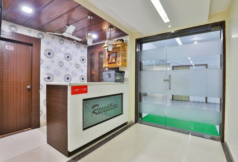 Oyo 11985 Hotel Kushboo