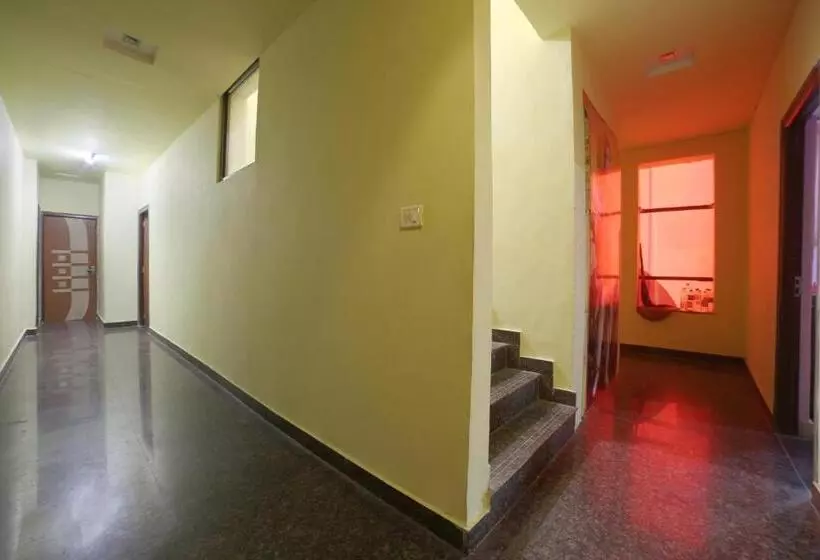 Oyo 18425 Hotel Blue Mountain