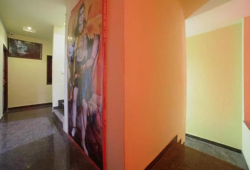 Oyo 18425 Hotel Blue Mountain