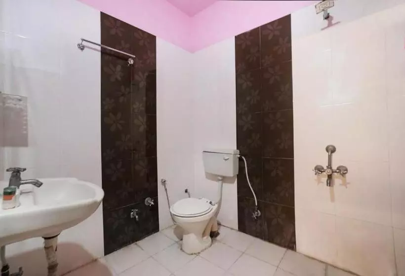 Oyo 18425 Hotel Blue Mountain