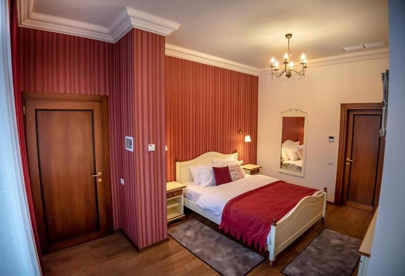 تختخواب و صبحانه Ana Boutique