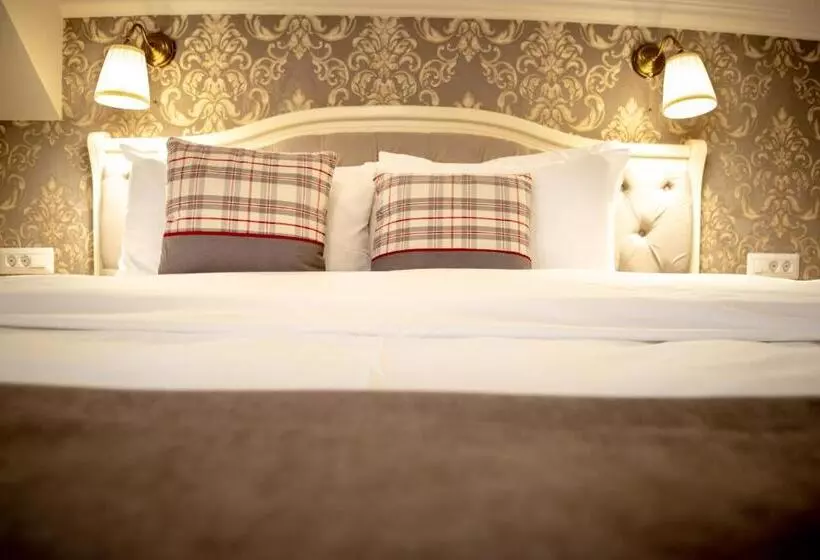 ベッドアンドブレックファースト Ana Boutique