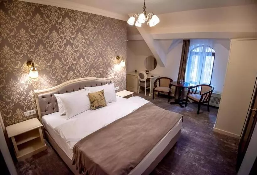 ベッドアンドブレックファースト Ana Boutique