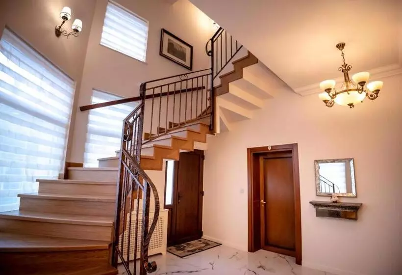 ベッドアンドブレックファースト Ana Boutique