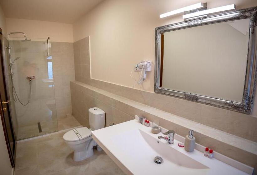 تختخواب و صبحانه Ana Boutique