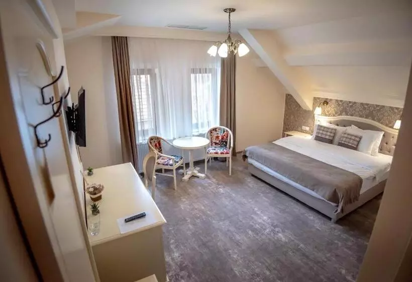 ベッドアンドブレックファースト Ana Boutique